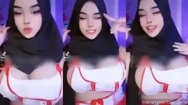 Cewek Imut Cosplay Perawat Seksi Pamer Tubuh WOT poster