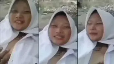 Ngentot Gadis SMA di Batu Sungai poster