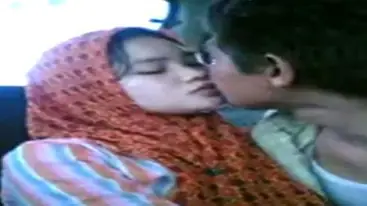 Skandal Hijab ABG Indo Dipaksa Buat Video Hot Paling Viral No Sensor poster